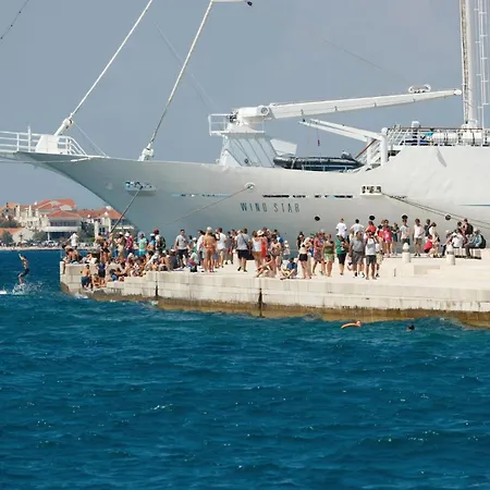 2 Bedroom Gorgeous In Ferienhaus