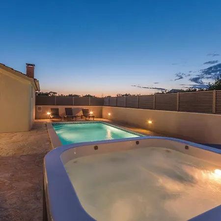 2 Bedroom Gorgeous In Ferienhaus *