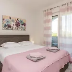 2 Bedroom Gorgeous In Hébergement de vacances