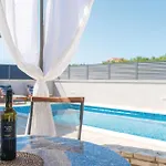 2 Bedroom Gorgeous In Zadar