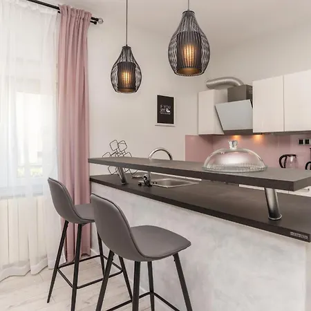 2 Bedroom Gorgeous In Будинок відпочинку Задар