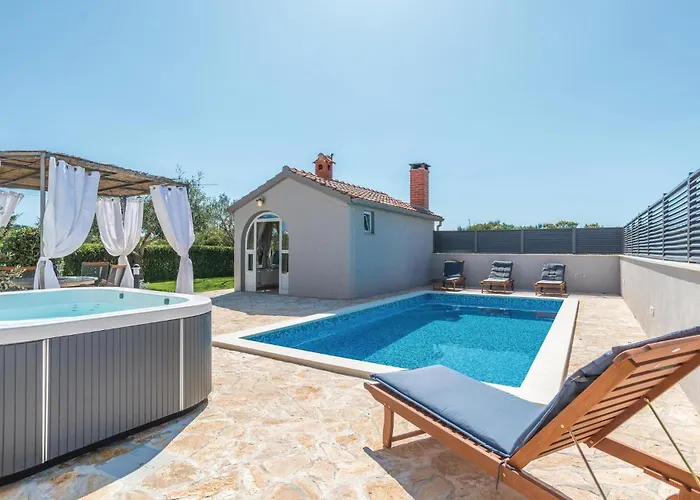 Semesterbostad 2 Bedroom Gorgeous In Zadar