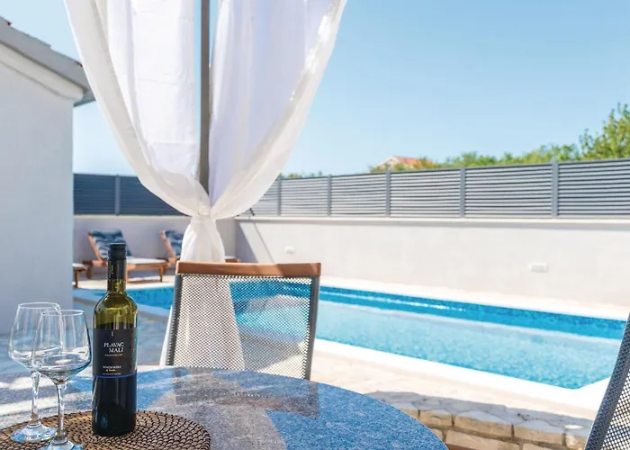 2 Bedroom Gorgeous In Zadar