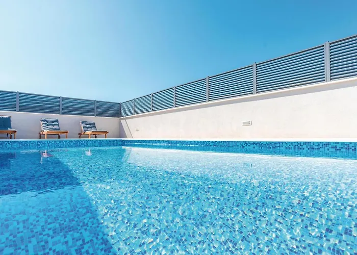 Semesterbostad 2 Bedroom Gorgeous In